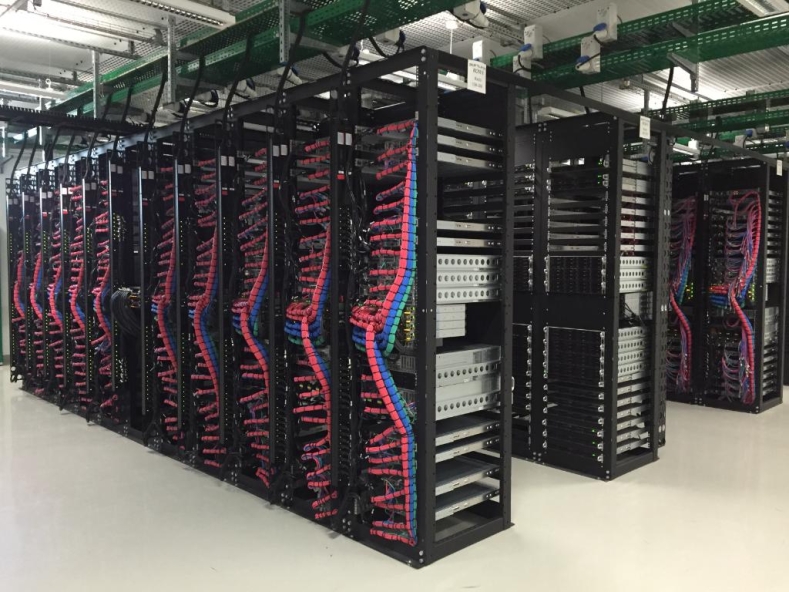 کابلینگ، لیبلینگ و آرایش رک ها